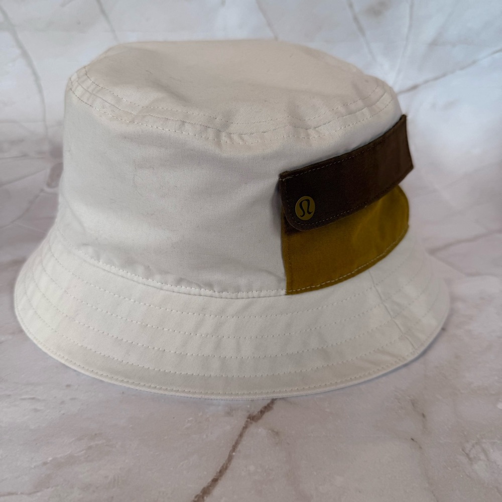 Lululemon On My Level White Opal Bucket Hat with Color-Block Pocket Small/Medium